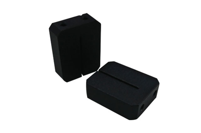 cnc精密機械零件加工價格對比同類產品有哪些不同？