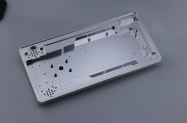  鋁合金通訊零件加工打樣，專業表面處理為通訊零件加工添色彩 